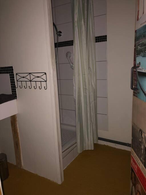 Le Bon Chemin Ateliers Apartment Sainte-Nathalene Exterior photo
